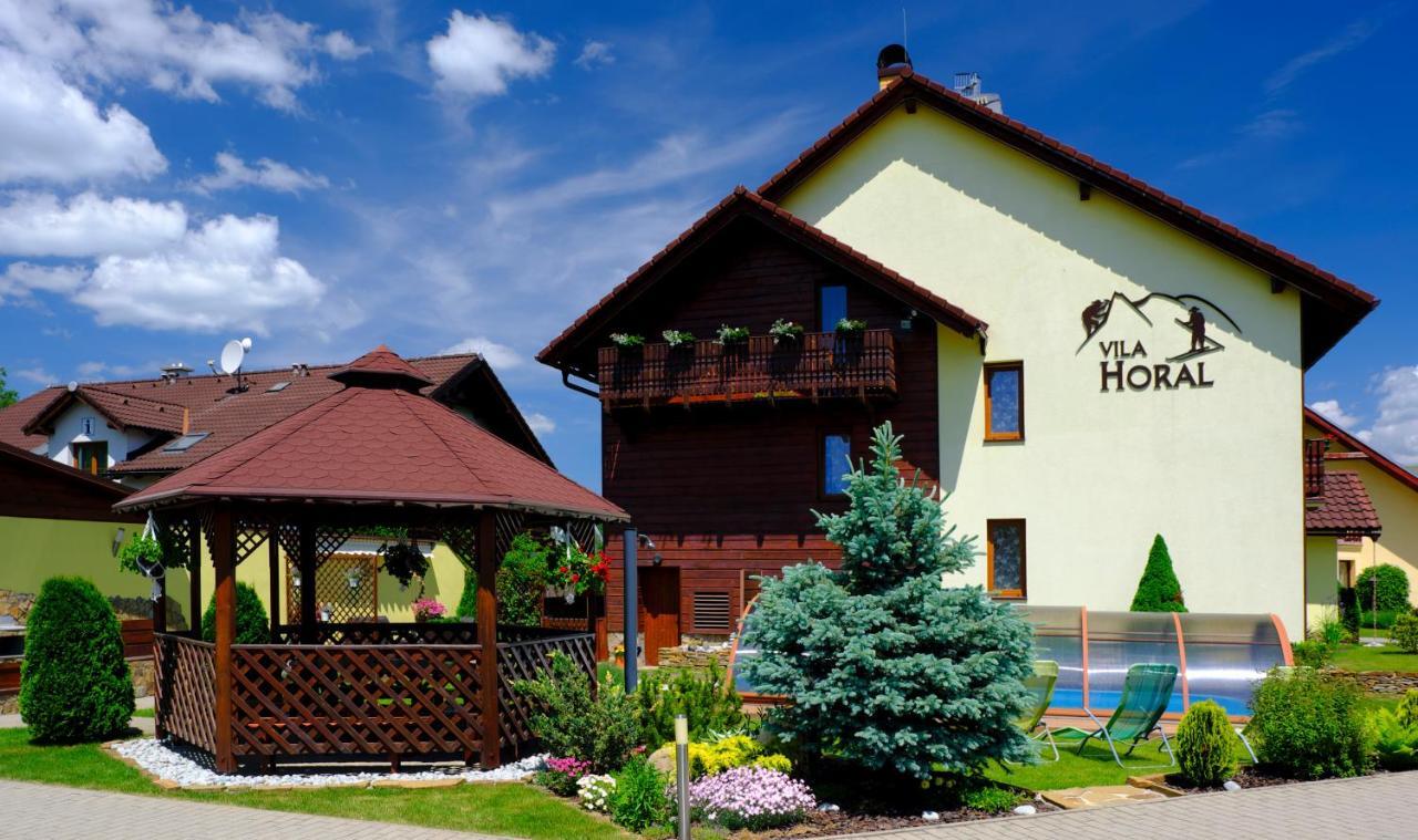 Vila Horal Liptovsky Mikulas Exterior photo